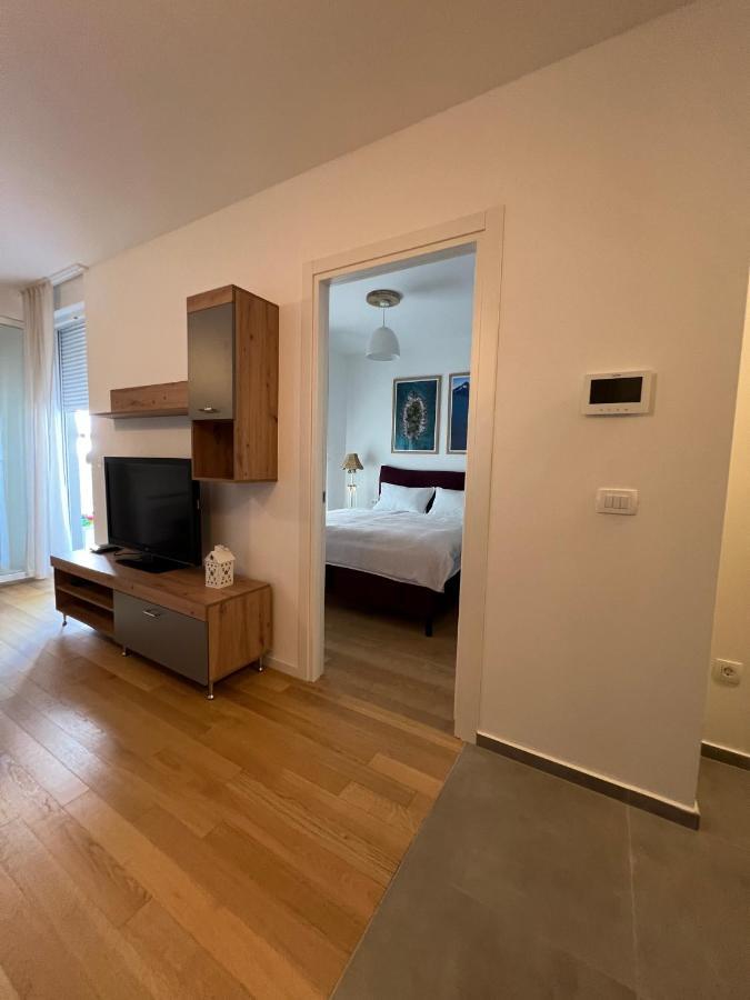 New Loris Apartman Zára Kültér fotó