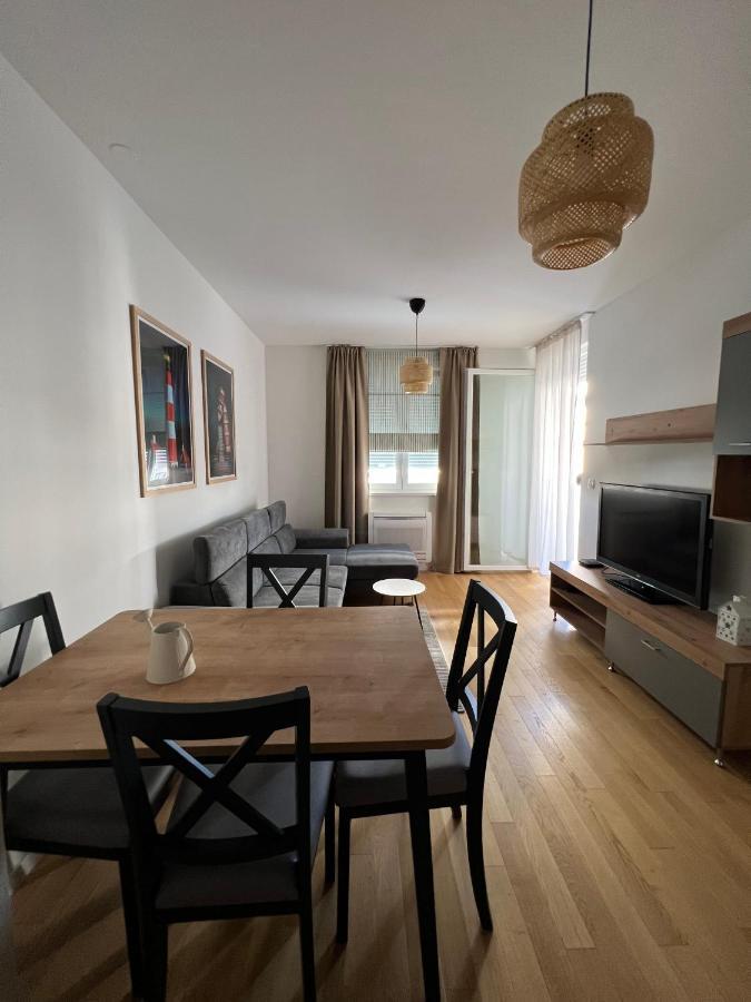 New Loris Apartman Zára Kültér fotó